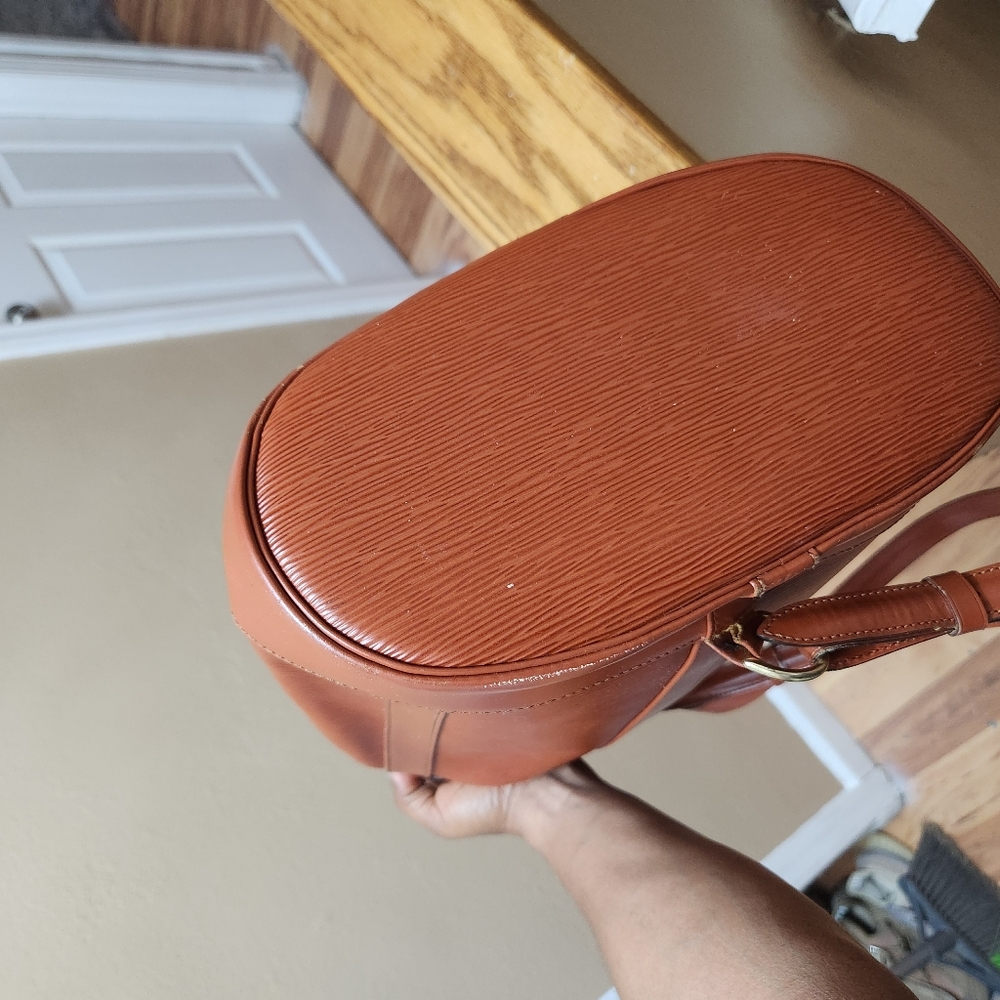 lv backpack - Picture 2 of 7